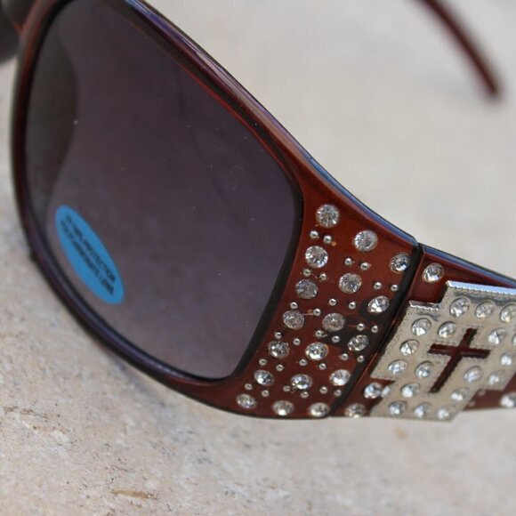 Red Super-Cute Cross bling Sunglasses Look GREAT on!  Style is Amazing! - Picture 6 of 7